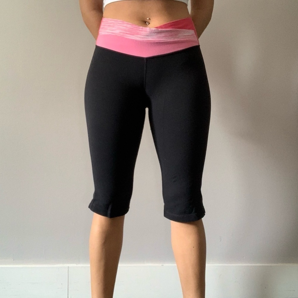 Lululemon capris pink and black  size 6